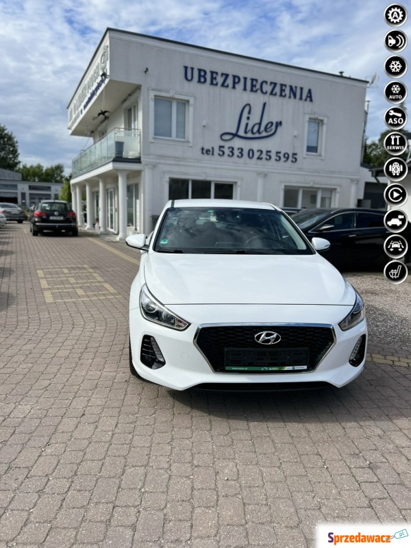 Hyundai i30  Hatchback 2017,  1.4 benzyna, automat - Na sprzedaż za 46 900 zł - Słupsk