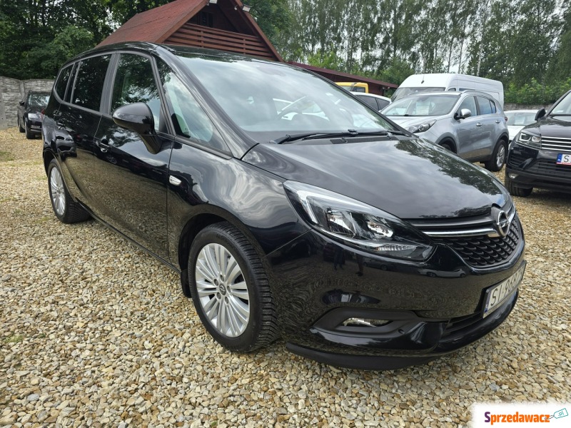 Opel Zafira  Minivan/Van 2018,  1.4 benzyna - Na sprzedaż za 47 000 zł - Sosnowiec