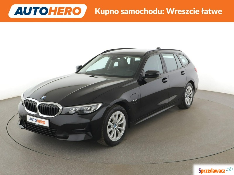 BMW Seria 3  Kombi 2022,  2.0 hybryda, automat - Na sprzedaż za 85 100 zł - Warszawa