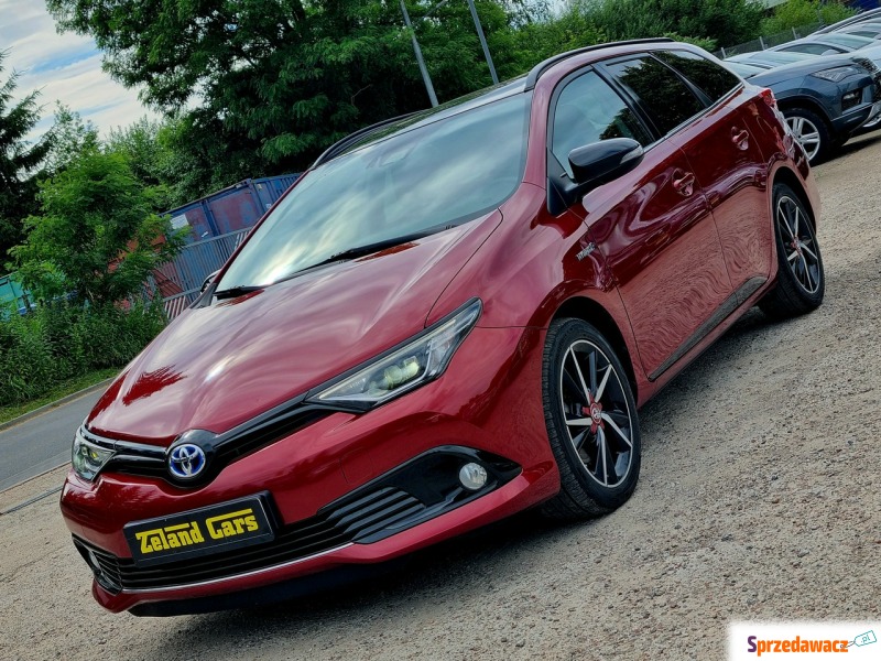 Toyota Auris  Kombi 2018,  1.8 hybryda, automat - Na sprzedaż za 51 900 zł - Szczecin