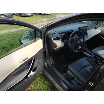 Toyota Corolla 2019 benzyna, automat - Na sprzedaż za 60 762 zł - Wrocław - zdjęcie 2