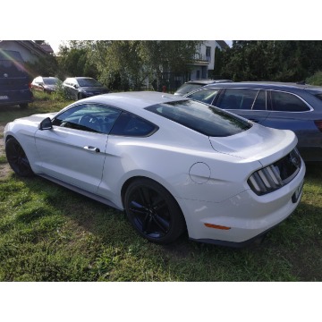 Ford Mustang 2017 benzyna - Na sprzedaż za 70 725 zł - Wrocław - zdjęcie 2