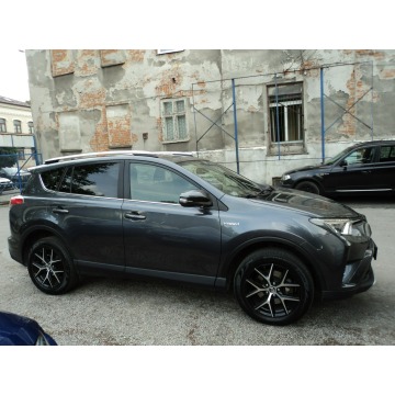 Toyota   SUV 2017,  2.5 hybryda, automat - Na sprzedaż za 79 900 zł - Lublin - zdjęcie 3
