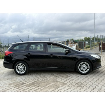 Ford Focus  Kombi 2015,  1.0 benzyna - Na sprzedaż za 17 900 zł - Knurów - zdjęcie 7
