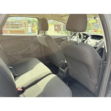 Ford Focus  Kombi 2015,  1.0 benzyna - Na sprzedaż za 17 900 zł - Knurów - zdjęcie 12
