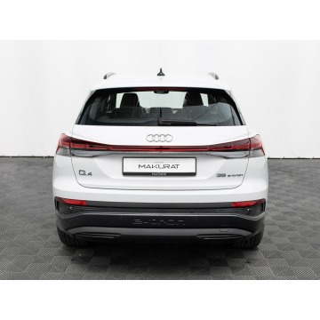 Audi Q4  SUV 2023 elektryczny, automat - Na sprzedaż za 129 850 zł - Gdańsk - zdjęcie 8
