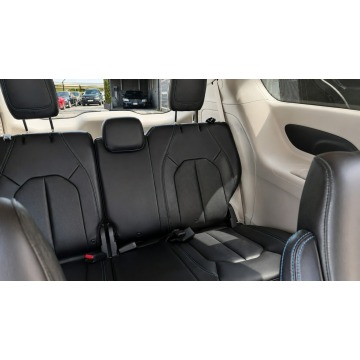 Chrysler Pacifica  Minivan/Van 2021,  3.6 benzyna+LPG, automat - Na sprzedaż za 110 000 zł - Gdynia - zdjęcie 10
