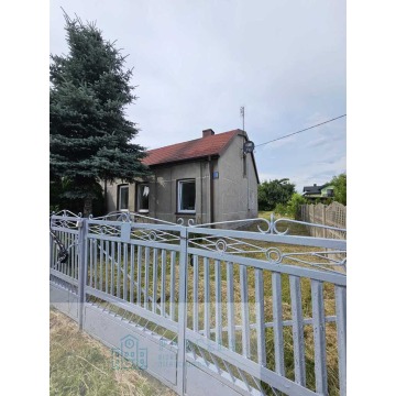 Sprzedam dom Radomsko - ,  pow.  70 m2,  działka:   445 m2 - zdjęcie 1