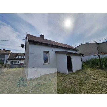 Sprzedam dom Radomsko - ,  pow.  70 m2,  działka:   445 m2 - zdjęcie 2