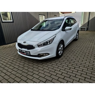 Kia Ceed  Kombi 2013,  1.6 benzyna, automat - Na sprzedaż za 33 900 zł - Strzała - zdjęcie 2