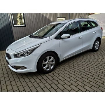 Kia Ceed  Kombi 2013,  1.6 benzyna, automat - Na sprzedaż za 33 900 zł - Strzała - zdjęcie 3