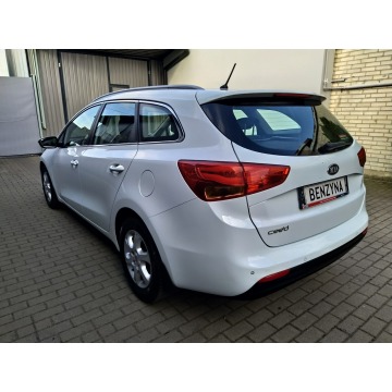 Kia Ceed  Kombi 2013,  1.6 benzyna, automat - Na sprzedaż za 33 900 zł - Strzała - zdjęcie 5
