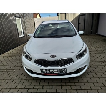 Kia Ceed  Kombi 2013,  1.6 benzyna, automat - Na sprzedaż za 33 900 zł - Strzała - zdjęcie 11