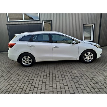 Kia Ceed  Kombi 2013,  1.6 benzyna, automat - Na sprzedaż za 33 900 zł - Strzała - zdjęcie 8