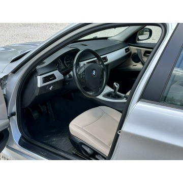 BMW Seria 3  Sedan/Limuzyna 2009,  2.0 diesel - Na sprzedaż za 17 900 zł - Pęcice - zdjęcie 10