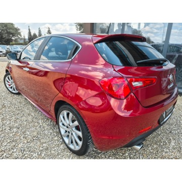 Alfa Romeo Giulietta  Liftback 2012,  1.7 benzyna - Na sprzedaż za 41 899 zł - Tychy - zdjęcie 3