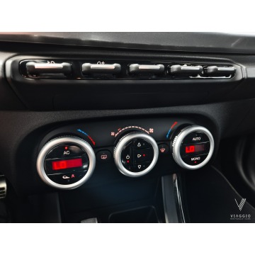 Alfa Romeo Giulietta  Liftback 2012,  1.7 benzyna - Na sprzedaż za 41 899 zł - Tychy - zdjęcie 12