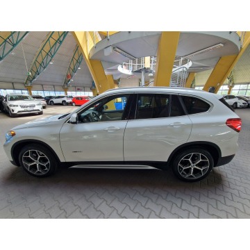 BMW X1  SUV 2016,  2.0 benzyna, automat - Na sprzedaż za 69 900 zł - Mysłowice - zdjęcie 7