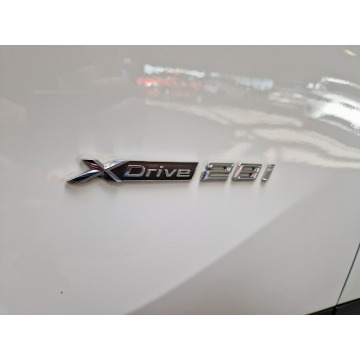 BMW X1  SUV 2016,  2.0 benzyna, automat - Na sprzedaż za 69 900 zł - Mysłowice - zdjęcie 11