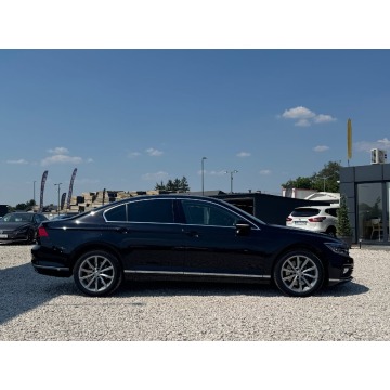 Volkswagen Passat  Sedan/Limuzyna 2019,  2.0 benzyna, automat - Na sprzedaż za 84 900 zł - Michałowice-Wieś - zdjęcie 3