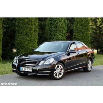 Mercedes - Benz E-klasa  Sedan/Limuzyna 2010,  1.8 benzyna - Na sprzedaż za 37 900 zł - Ostrów Mazowiecka - zdjęcie 2