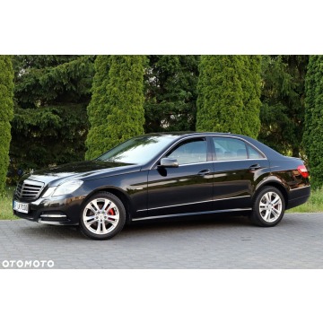 Mercedes - Benz E-klasa  Sedan/Limuzyna 2010,  1.8 benzyna - Na sprzedaż za 37 900 zł - Ostrów Mazowiecka - zdjęcie 3