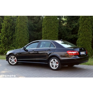 Mercedes - Benz E-klasa  Sedan/Limuzyna 2010,  1.8 benzyna - Na sprzedaż za 37 900 zł - Ostrów Mazowiecka - zdjęcie 7