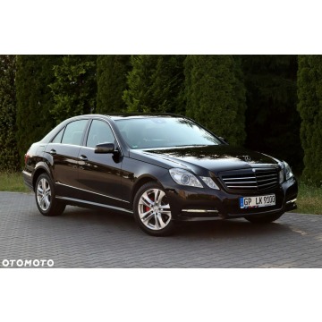 Mercedes - Benz E-klasa  Sedan/Limuzyna 2010,  1.8 benzyna - Na sprzedaż za 37 900 zł - Ostrów Mazowiecka - zdjęcie 10