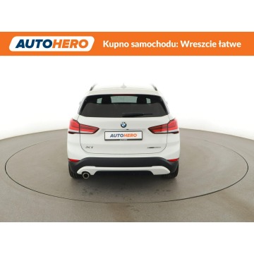 BMW X1  SUV 2020,  1.5 hybryda, automat - Na sprzedaż za 72 700 zł - Warszawa - zdjęcie 6