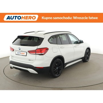 BMW X1  SUV 2020,  1.5 hybryda, automat - Na sprzedaż za 72 700 zł - Warszawa - zdjęcie 7