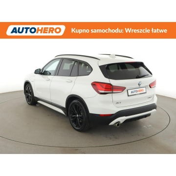 BMW X1  SUV 2020,  1.5 hybryda, automat - Na sprzedaż za 72 700 zł - Warszawa - zdjęcie 4