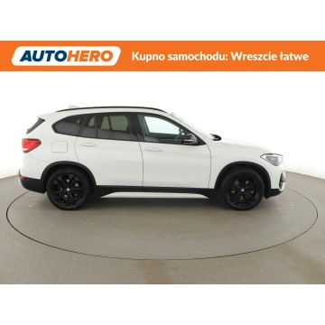 BMW X1  SUV 2020,  1.5 hybryda, automat - Na sprzedaż za 72 700 zł - Warszawa - zdjęcie 9