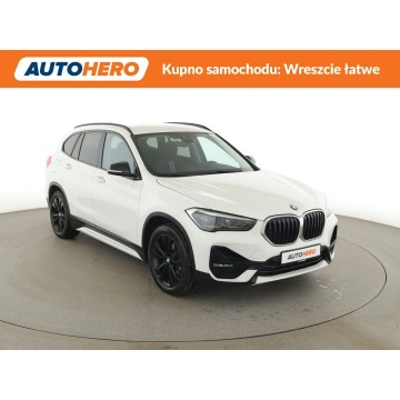 BMW X1  SUV 2020,  1.5 hybryda, automat - Na sprzedaż za 72 700 zł - Warszawa - zdjęcie 10