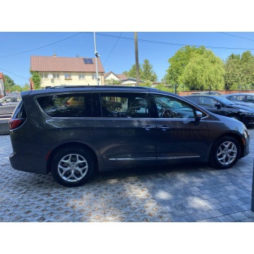 Chrysler Pacifica  Minivan/Van 2020,  3.6 benzyna, automat - Na sprzedaż za 78 900 zł - Kobylnica - zdjęcie 3
