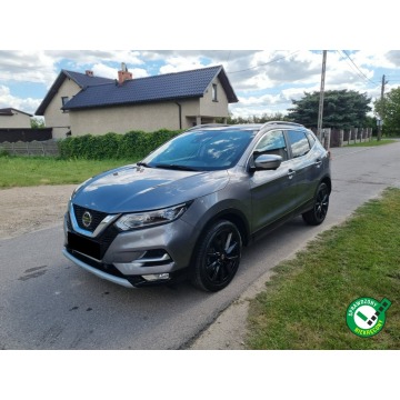 NISSAN Qashqai 1.3 DIG-T Tekna Full LED/ Kamera 360 / Panorama / 2xALU