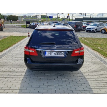Mercedes - Benz E-klasa  Kombi 2012,  2.2 diesel, automat - Na sprzedaż za 47 500 zł - Strobice - zdjęcie 7
