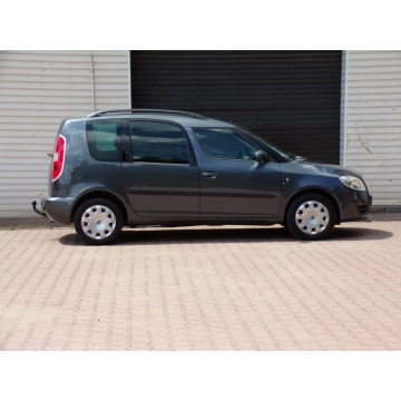 Skoda Roomster  Hatchback 2009,  1.6 benzyna - Na sprzedaż za 15 900 zł - Mikołów - zdjęcie 5