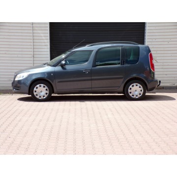 Skoda Roomster  Hatchback 2009,  1.6 benzyna - Na sprzedaż za 15 900 zł - Mikołów - zdjęcie 11
