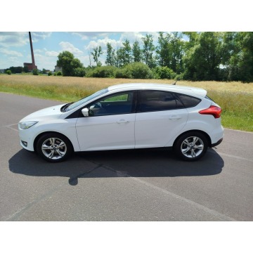 Ford Focus  Hatchback 2015,  1.0 benzyna - Na sprzedaż za 21 800 zł - Jarocin - zdjęcie 6