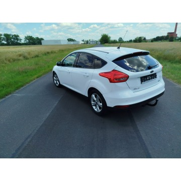 Ford Focus  Hatchback 2015,  1.0 benzyna - Na sprzedaż za 21 800 zł - Jarocin - zdjęcie 8