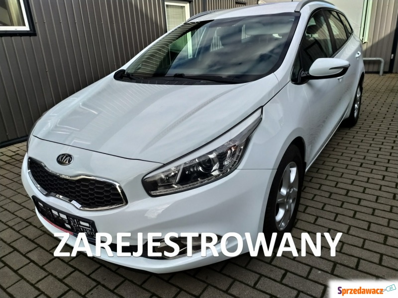 Kia Ceed  Kombi 2013,  1.6 benzyna, automat - Na sprzedaż za 33 900 zł - Strzała