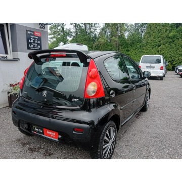 Peugeot 107  Hatchback 2007,  998.0 benzyna - Na sprzedaż za 10 900 zł - Janów Lubelski - zdjęcie 4
