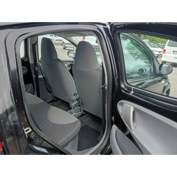 Peugeot 107  Hatchback 2007,  998.0 benzyna - Na sprzedaż za 10 900 zł - Janów Lubelski - zdjęcie 8