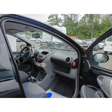 Peugeot 107  Hatchback 2007,  998.0 benzyna - Na sprzedaż za 10 900 zł - Janów Lubelski - zdjęcie 7