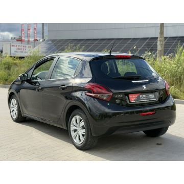 Peugeot 208  Hatchback 2018,  1.5 diesel - Na sprzedaż za 25 900 zł - Mrągowo - zdjęcie 9