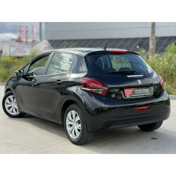 Peugeot 208  Hatchback 2018,  1.5 diesel - Na sprzedaż za 25 900 zł - Mrągowo - zdjęcie 8
