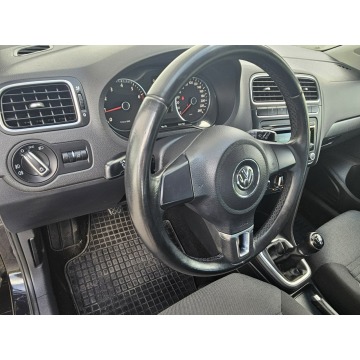 Volkswagen Polo  Hatchback 2014,  1.2 benzyna - Na sprzedaż za 28 345 zł - Rybnik - zdjęcie 9