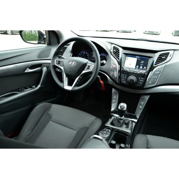 Hyundai i40  Kombi 2018,  1.6 benzyna - Na sprzedaż za 47 900 zł - Ostrów Mazowiecka - zdjęcie 6