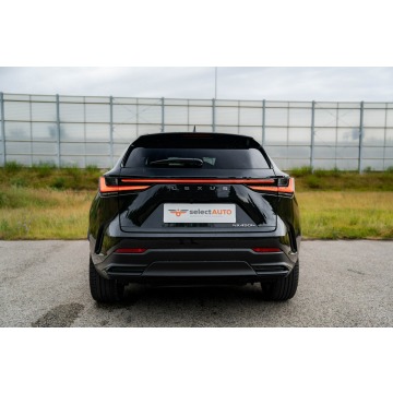 Lexus NX  SUV 2023,  2.5 hybryda, automat - Na sprzedaż za 209 900 zł - Warszawa - zdjęcie 5
