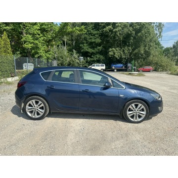 Opel Astra  Hatchback 2010,  1.6 benzyna - Na sprzedaż za 20 900 zł - Starowa Góra - zdjęcie 8